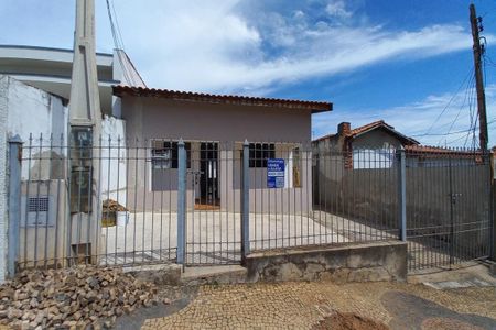 Casa à venda com 252m², 3 quartos e 2 vagas Casa à venda com 252m², 3 quartos e 2 vagasFachada do Prédio