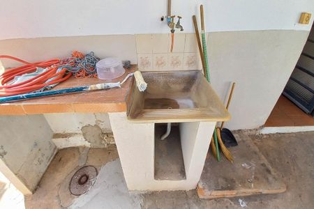 Casa à venda com 252m², 3 quartos e 2 vagas Casa à venda com 252m², 3 quartos e 2 vagasÁrea de Serviço