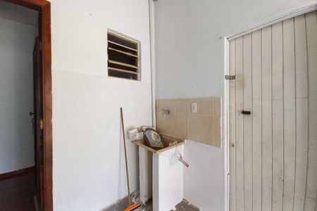 Casa à venda com 252m², 3 quartos e 2 vagas Casa à venda com 252m², 3 quartos e 2 vagasÁrea de Serviço