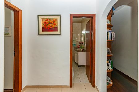 Casa à venda com 150m², 3 quartos e 5 vagas Casa à venda com 150m², 3 quartos e 5 vagasCorredor