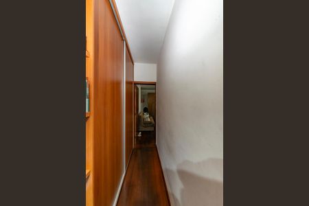 Casa à venda com 150m², 3 quartos e 5 vagas Casa à venda com 150m², 3 quartos e 5 vagasCorredor