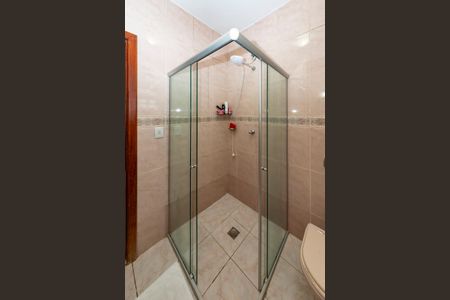 Casa à venda com 150m², 3 quartos e 5 vagas Casa à venda com 150m², 3 quartos e 5 vagasBanheiro Social