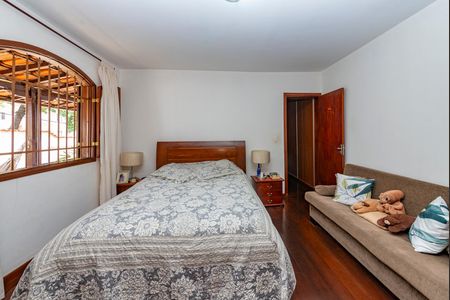 Casa à venda com 150m², 3 quartos e 5 vagas Casa à venda com 150m², 3 quartos e 5 vagasSuíte