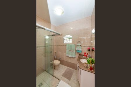 Casa à venda com 150m², 3 quartos e 5 vagas Casa à venda com 150m², 3 quartos e 5 vagasBanheiro Social