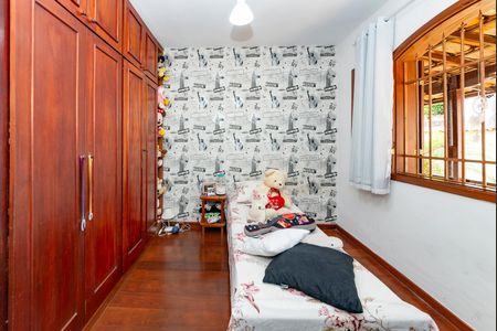 Casa à venda com 150m², 3 quartos e 5 vagas Casa à venda com 150m², 3 quartos e 5 vagasQuarto 2