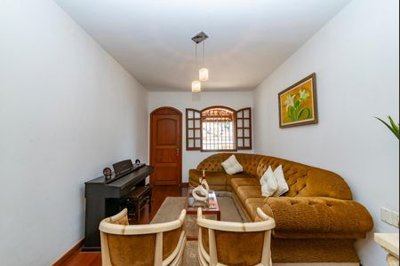 Casa à venda com 150m², 3 quartos e 5 vagas Casa à venda com 150m², 3 quartos e 5 vagasSala 1