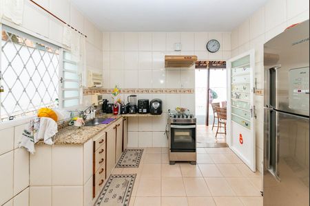 Casa à venda com 150m², 3 quartos e 5 vagas Casa à venda com 150m², 3 quartos e 5 vagasCozinha