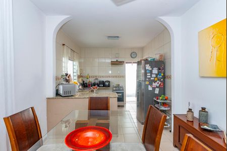 Casa à venda com 150m², 3 quartos e 5 vagas Casa à venda com 150m², 3 quartos e 5 vagasSala 2