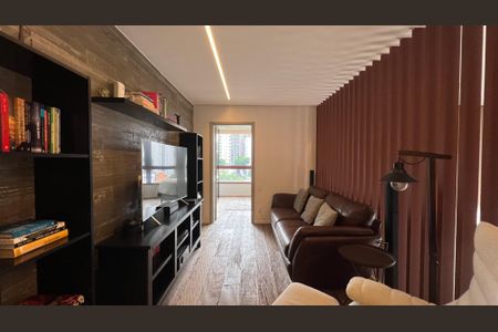 Apartamento à venda com 270m², 3 quartos e 3 vagas Apartamento à venda com 270m², 3 quartos e 3 vagasSala de TV