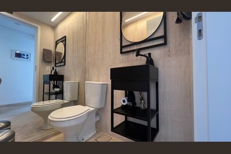 Apartamento à venda com 270m², 3 quartos e 3 vagas Apartamento à venda com 270m², 3 quartos e 3 vagasLavabo