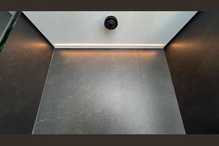 Apartamento à venda com 270m², 3 quartos e 3 vagas Apartamento à venda com 270m², 3 quartos e 3 vagasBanheiro da Suíte 2