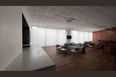Apartamento à venda com 270m², 3 quartos e 3 vagas Apartamento à venda com 270m², 3 quartos e 3 vagasÁrea comum - Salão de festas
