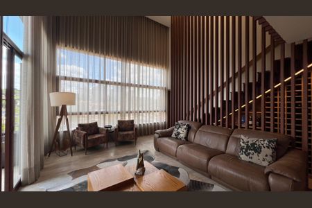 Apartamento à venda com 270m², 3 quartos e 3 vagas Apartamento à venda com 270m², 3 quartos e 3 vagasSala
