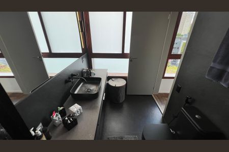 Apartamento à venda com 270m², 3 quartos e 3 vagas Apartamento à venda com 270m², 3 quartos e 3 vagasBanheiro da Suíte 2