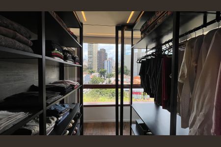 Apartamento à venda com 270m², 3 quartos e 3 vagas Apartamento à venda com 270m², 3 quartos e 3 vagasCloset da suíte 2