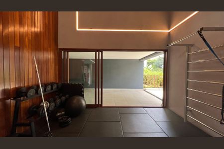 Apartamento à venda com 270m², 3 quartos e 3 vagas Apartamento à venda com 270m², 3 quartos e 3 vagasAcademia