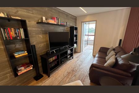 Apartamento à venda com 270m², 3 quartos e 3 vagas Apartamento à venda com 270m², 3 quartos e 3 vagasSala de TV