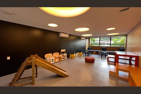 Apartamento à venda com 270m², 3 quartos e 3 vagas Apartamento à venda com 270m², 3 quartos e 3 vagasBrinquedoteca