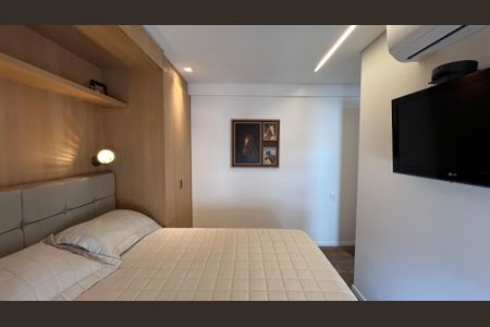 Apartamento à venda com 270m², 3 quartos e 3 vagas Apartamento à venda com 270m², 3 quartos e 3 vagasSuíte 1