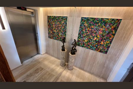 Apartamento à venda com 270m², 3 quartos e 3 vagas Apartamento à venda com 270m², 3 quartos e 3 vagasEntrada privativa