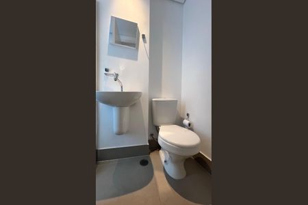 Apartamento à venda com 270m², 3 quartos e 3 vagas Apartamento à venda com 270m², 3 quartos e 3 vagasBanheiro de serviço