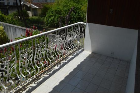 Casa de condomínio à venda com 120m², 5 quartos e 2 vagas Casa de condomínio à venda com 120m², 5 quartos e 2 vagasVaranda - Edicula