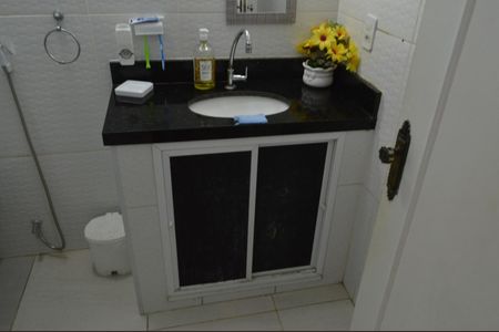 Casa de condomínio à venda com 120m², 5 quartos e 2 vagas Casa de condomínio à venda com 120m², 5 quartos e 2 vagasBanheiro