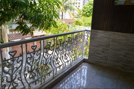 Casa de condomínio à venda com 120m², 5 quartos e 2 vagas Casa de condomínio à venda com 120m², 5 quartos e 2 vagasVaranda da Sala 2