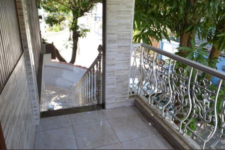 Casa de condomínio à venda com 120m², 5 quartos e 2 vagas Casa de condomínio à venda com 120m², 5 quartos e 2 vagasVaranda da Sala 2