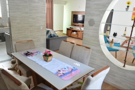 Casa de condomínio à venda com 120m², 5 quartos e 2 vagas Casa de condomínio à venda com 120m², 5 quartos e 2 vagasSala de Jantar