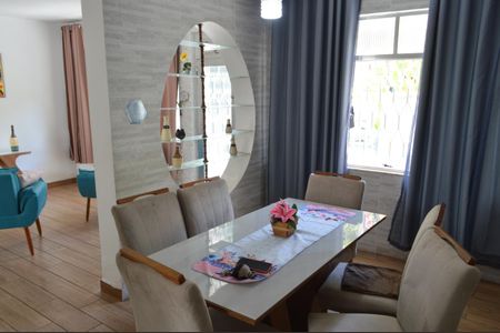 Casa de condomínio à venda com 120m², 5 quartos e 2 vagas Casa de condomínio à venda com 120m², 5 quartos e 2 vagasSala de Jantar