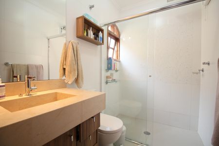 Casa à venda com 260m², 3 quartos e 3 vagasBanheiro 2