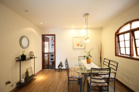 Casa à venda com 260m², 3 quartos e 3 vagasSala de Jantar