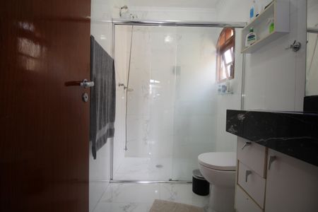 Casa à venda com 260m², 3 quartos e 3 vagasBanheiro