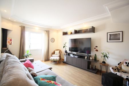 Casa à venda com 260m², 3 quartos e 3 vagasSala