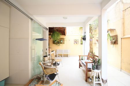 Casa à venda com 260m², 3 quartos e 3 vagasÁrea de Serviço