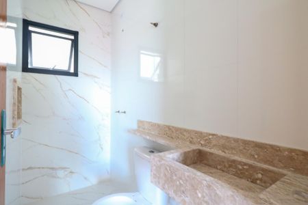 Apartamento à venda com 110m², 2 quartos e 2 vagas Apartamento à venda com 110m², 2 quartos e 2 vagasBanheiro da Suíte