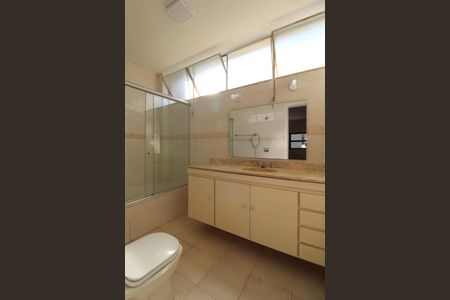 Apartamento para alugar com 173m², 4 quartos e 1 vaga Apartamento para alugar com 173m², 4 quartos e 1 vagaBanheiro da Suíte