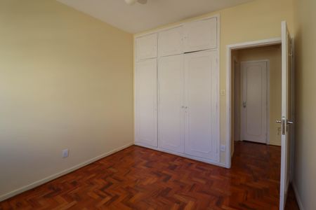 Apartamento para alugar com 173m², 4 quartos e 1 vaga Apartamento para alugar com 173m², 4 quartos e 1 vagaQuarto 1