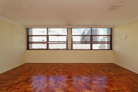 Apartamento para alugar com 173m², 4 quartos e 1 vaga Apartamento para alugar com 173m², 4 quartos e 1 vagaSala