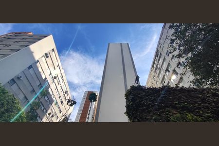 Apartamento para alugar com 173m², 4 quartos e 1 vaga Apartamento para alugar com 173m², 4 quartos e 1 vagaFachada