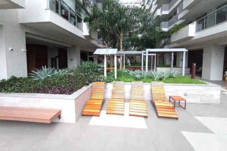 Apartamento à venda com 77m², 2 quartos e 1 vaga
