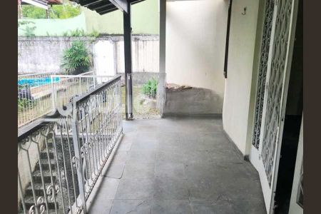 Casa de condomínio à venda com 380m², 5 quartos e 2 vagas