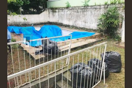 Casa de condomínio à venda com 380m², 5 quartos e 2 vagas