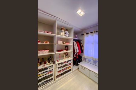 Casa à venda com 300m², 4 quartos e 2 vagasQuarto 3 - Suíte