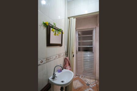 Casa à venda com 197m², 4 quartos e 2 vagasLavabo