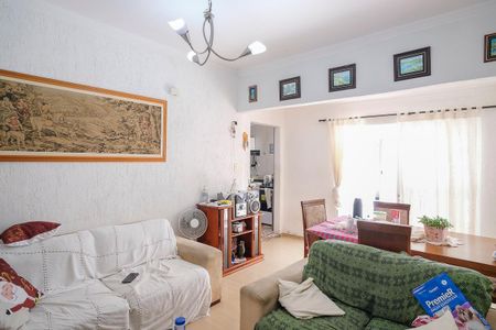 Casa à venda com 197m², 4 quartos e 2 vagasSala