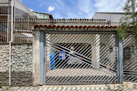 Casa à venda com 197m², 4 quartos e 2 vagasFachada + plaquinha