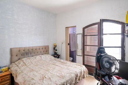 Casa à venda com 197m², 4 quartos e 2 vagasSuíte 1
