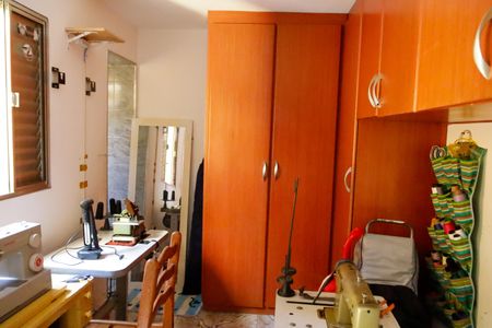 Casa à venda com 250m², 6 quartos e 3 vagas Casa à venda com 250m², 6 quartos e 3 vagasQuarto 4